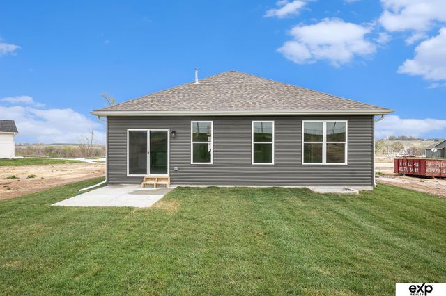 7926 N 94 Street, Omaha, NE 68122