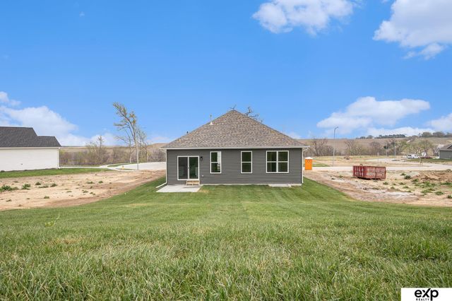 7926 N 94 Street, Omaha, NE 68122