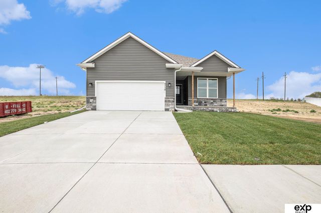 7926 N 94 Street, Omaha, NE 68122