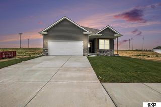 7926 N 94 Street, Omaha, NE 68122