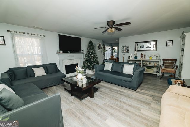 145 Beau Brook Lane, Sharpsburg, GA 30277