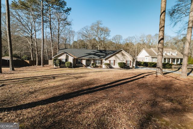 145 Beau Brook Lane, Sharpsburg, GA 30277