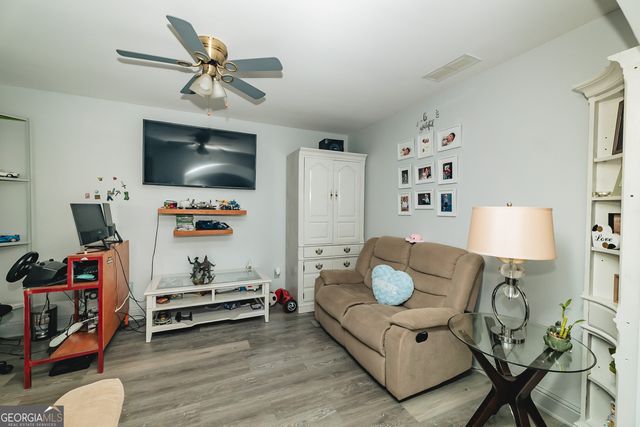 145 Beau Brook Lane, Sharpsburg, GA 30277