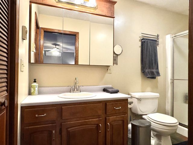 866 Ridge Hill Drive, Derby, VT 05829