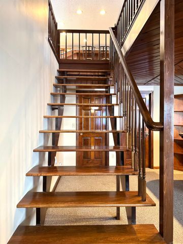 866 Ridge Hill Drive, Derby, VT 05829