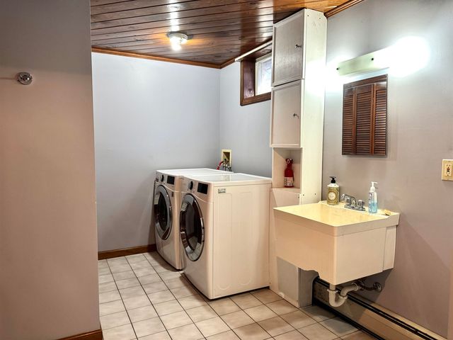 866 Ridge Hill Drive, Derby, VT 05829