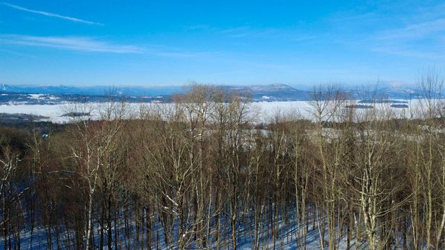 866 Ridge Hill Drive, Derby, VT 05829
