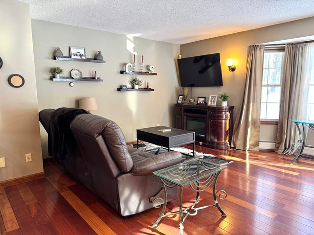 866 Ridge Hill Drive, Derby, VT 05829