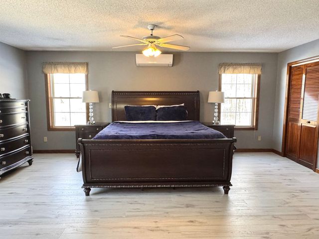 866 Ridge Hill Drive, Derby, VT 05829