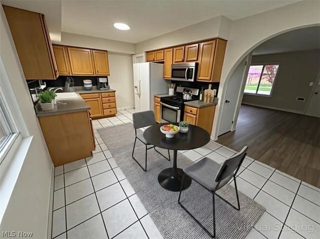 948 Bern Avenue, Cleveland, OH 44109