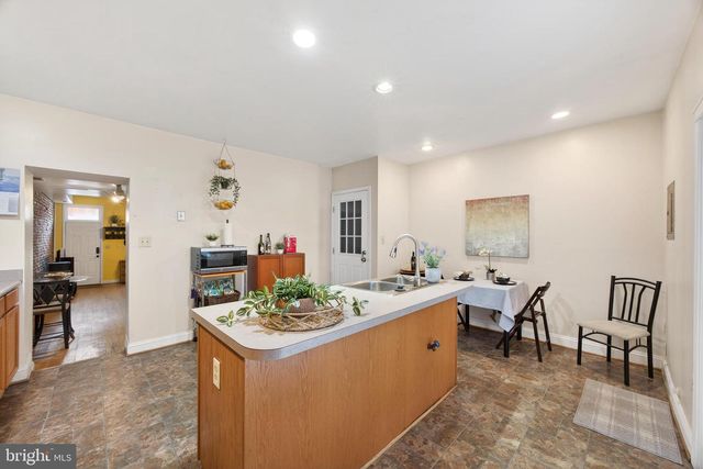 126 W HAMBURG ST, Baltimore, MD 21230