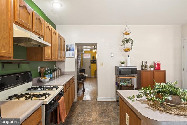 126 W HAMBURG ST, Baltimore, MD 21230