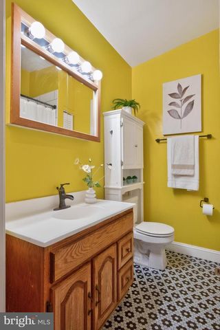 126 W HAMBURG ST, Baltimore, MD 21230