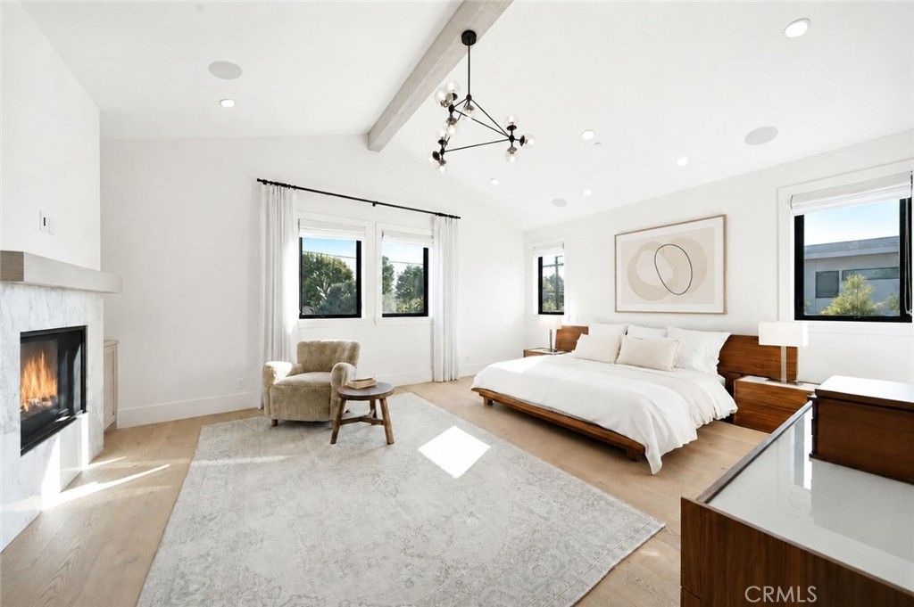Image 17 of property listing at 3401 Colbert Avenue, Los Angeles, CA 90066