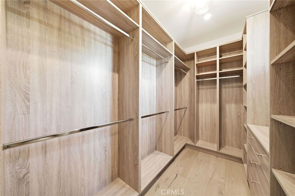 Image 22 of property listing at 3401 Colbert Avenue, Los Angeles, CA 90066