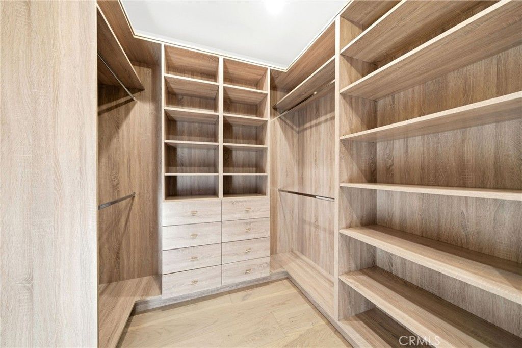 Image 23 of property listing at 3401 Colbert Avenue, Los Angeles, CA 90066