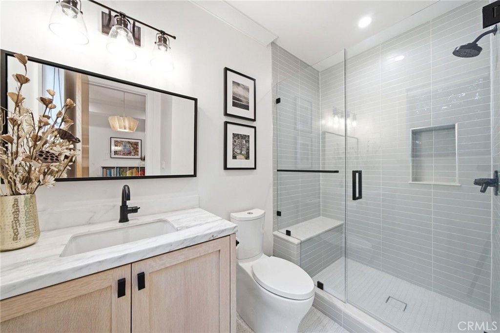 Image 32 of property listing at 3401 Colbert Avenue, Los Angeles, CA 90066