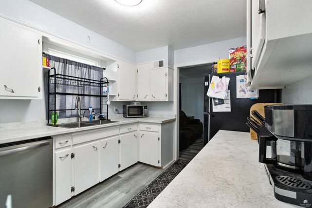 107 N Grant Street, Enterprise, KS 67441