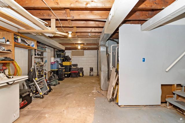 107 N Grant Street, Enterprise, KS 67441