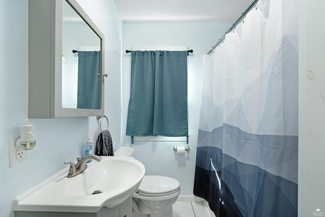 107 N Grant Street, Enterprise, KS 67441