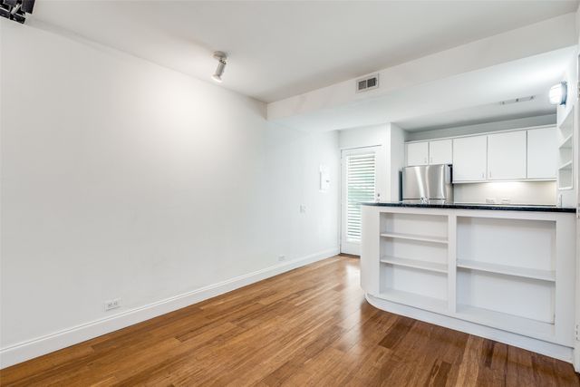 4242 Buena Vista Street 10, Dallas, TX 75205