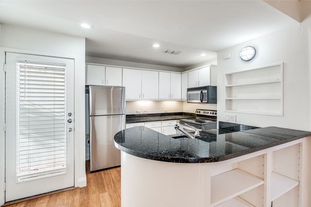 4242 Buena Vista Street 10, Dallas, TX 75205