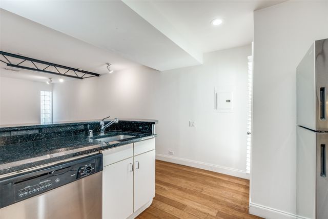 4242 Buena Vista Street 10, Dallas, TX 75205