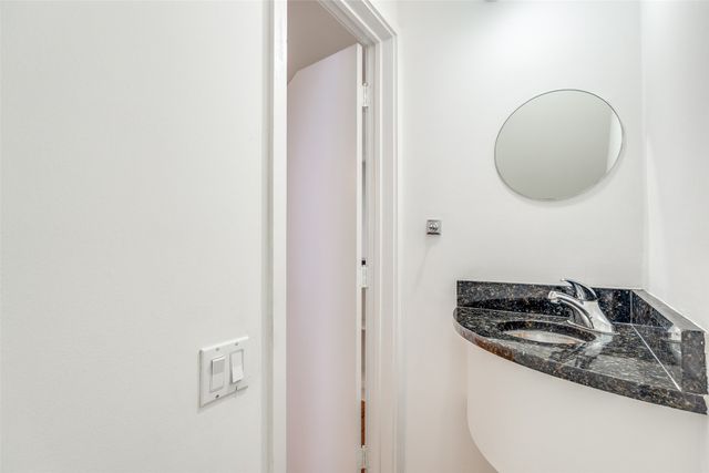 4242 Buena Vista Street 10, Dallas, TX 75205