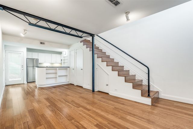 4242 Buena Vista Street 10, Dallas, TX 75205