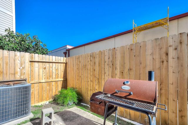 2331 Ann Street, Houston, TX 77003