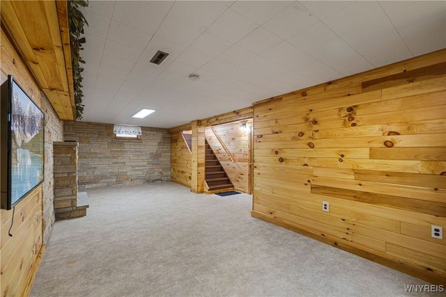 922 North Hewitt Drive, Lewiston, NY 14092