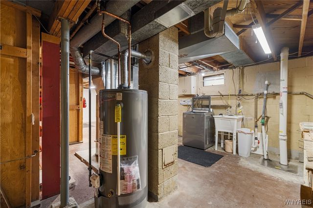 922 North Hewitt Drive, Lewiston, NY 14092