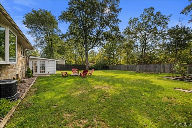 922 North Hewitt Drive, Lewiston, NY 14092