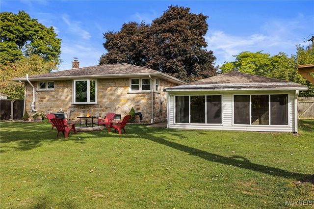 922 North Hewitt Drive, Lewiston, NY 14092