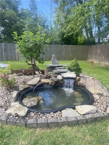 922 North Hewitt Drive, Lewiston, NY 14092