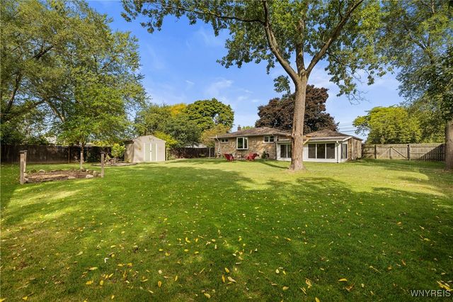 922 North Hewitt Drive, Lewiston, NY 14092