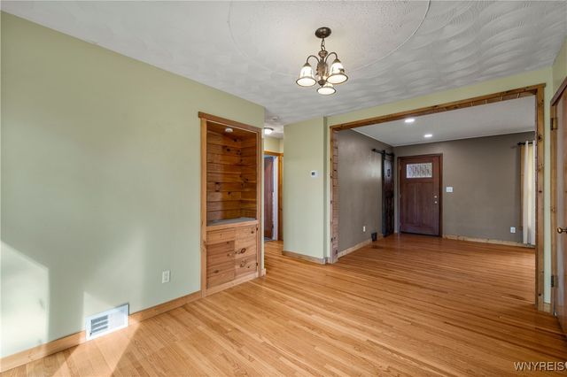 922 North Hewitt Drive, Lewiston, NY 14092