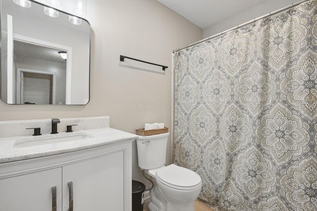 492 Hibbs Road, Lockbourne, OH 43137