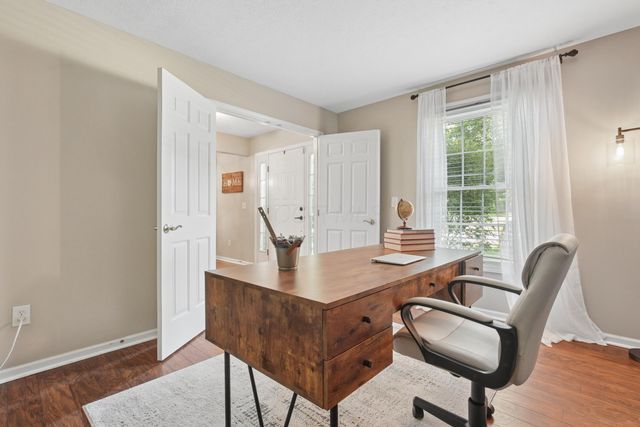 492 Hibbs Road, Lockbourne, OH 43137