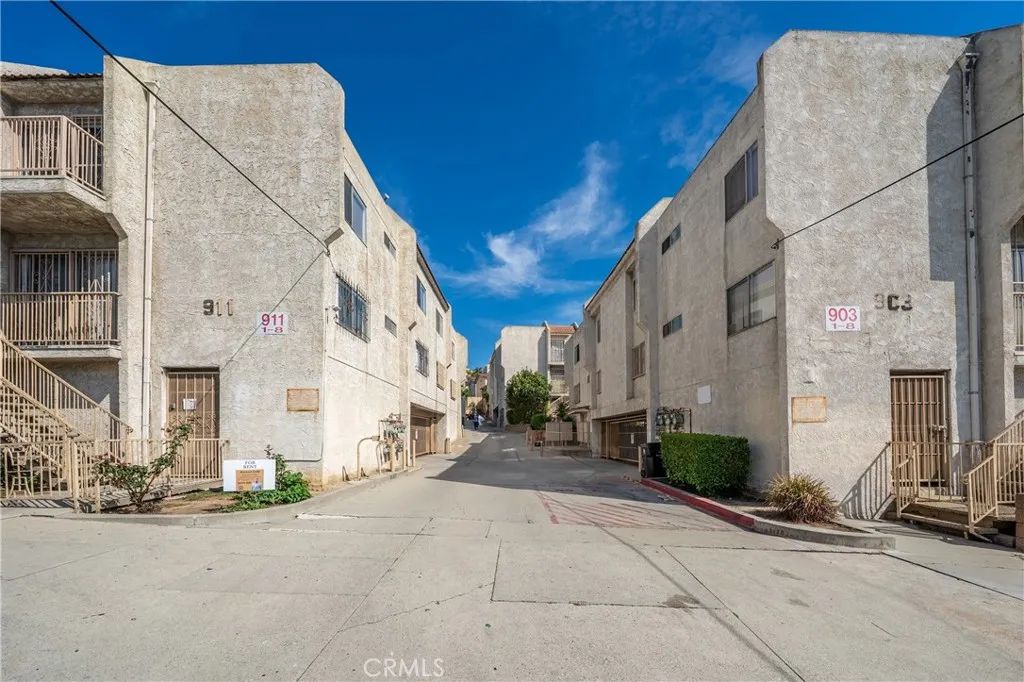 911 New Depot Street 9-10, Los Angeles, CA 90012