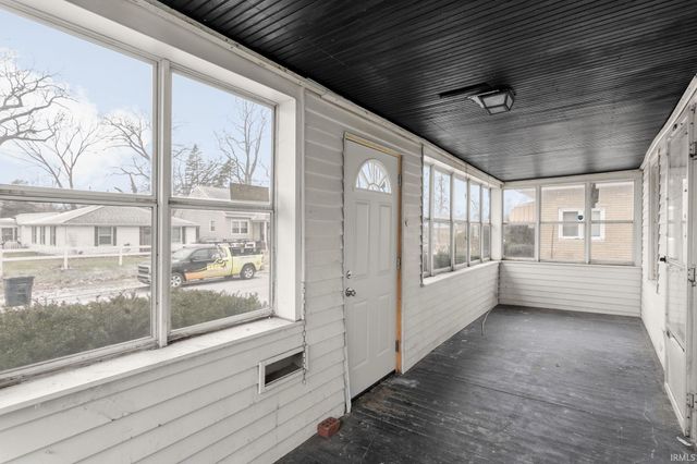 1322 Johnson Street, South Bend, IN 46628