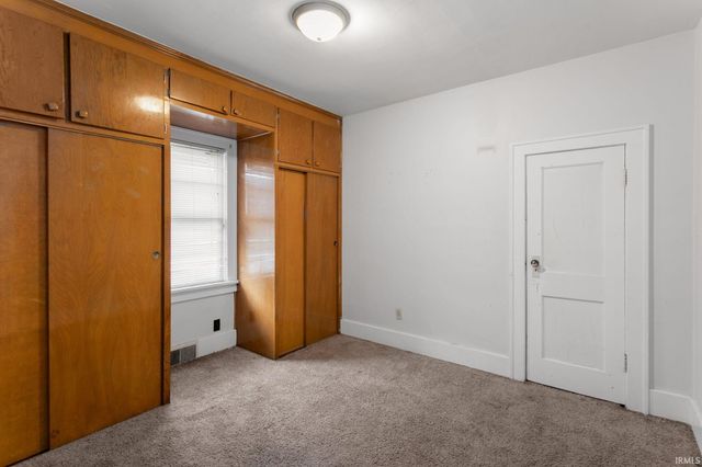 1322 Johnson Street, South Bend, IN 46628