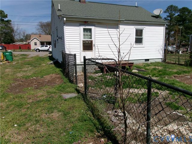 3004 Pickett St, Hopewell, VA 23860