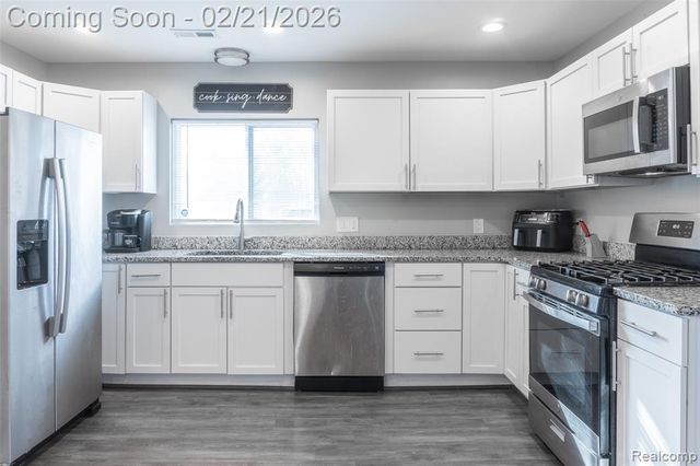 34590 Stellwagen Street, Wayne, MI 48184