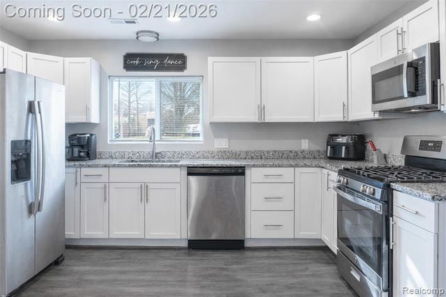 34590 Stellwagen Street, Wayne, MI 48184