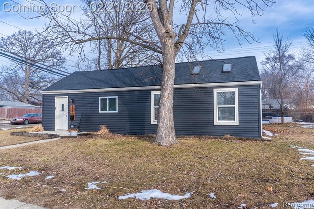 34590 Stellwagen Street, Wayne, MI 48184