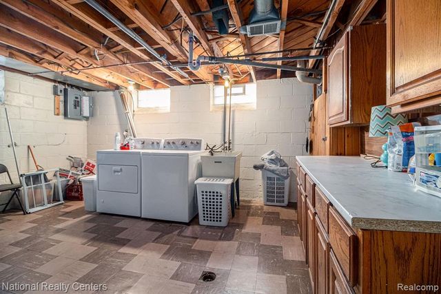 14587 Markese Avenue, Allen Park, MI 48101