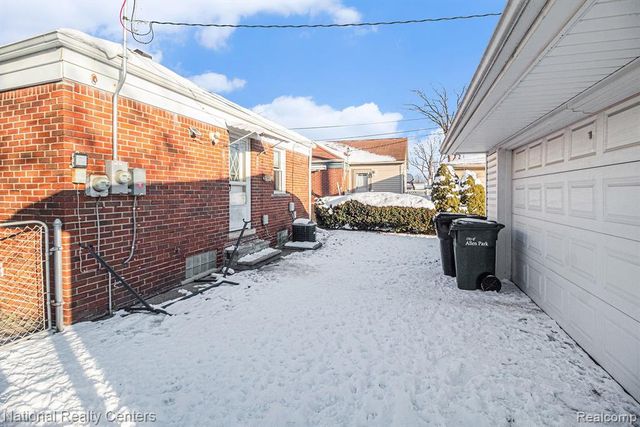 14587 Markese Avenue, Allen Park, MI 48101