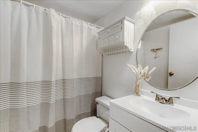 10706 Esmeraldas Dr., San Diego, CA 92124