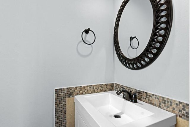 13339 Balmore Circle, Houston, TX 77069